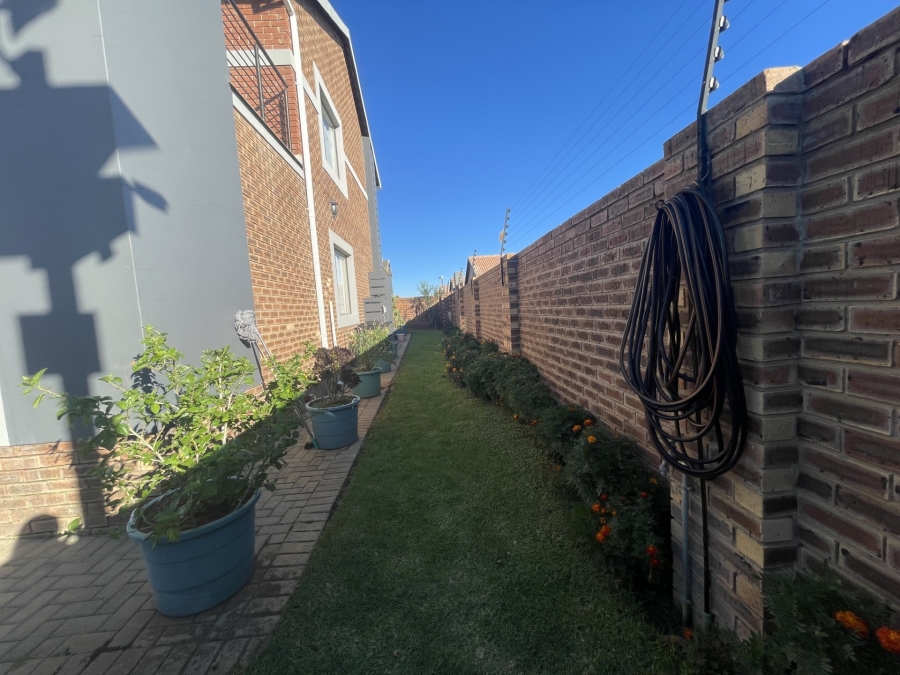 4 Bedroom Property for Sale in Heuwelsig Free State